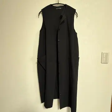 블랙 슬리브리스 롱 베스트