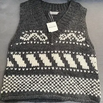 TORRAZZO DONNA 노르딕 니트 베스트 미사용 새상품