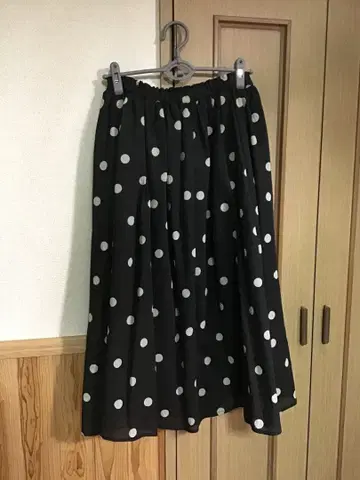 사만사 모스모스 플레어 스커트 도트 무늬 택 포함