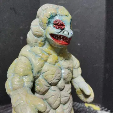 울트라 괴수 구형 절판 소프트 비닐 슈가론 (오른쪽 눈 부상 ver)