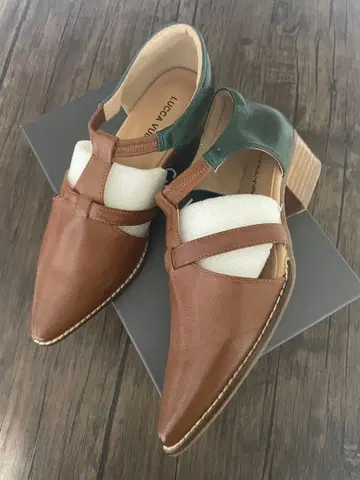 LUCCA VUDOR 펌프스 바이컬러