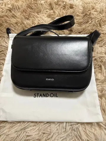 STAND OIL 블랙 숄더백