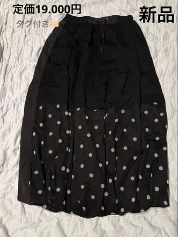 [ 택 포함 새상품 ] 정가 19000엔 도트 무늬 스커트 블랙