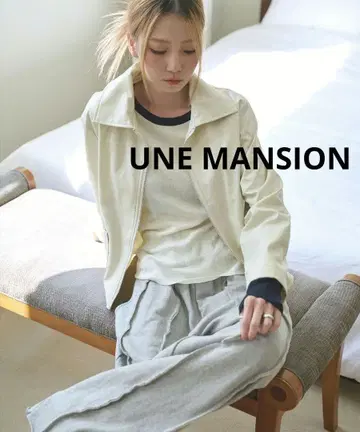 택 포함 새상품 UNE MANSION 인조 가죽 자켓 크림 화이트