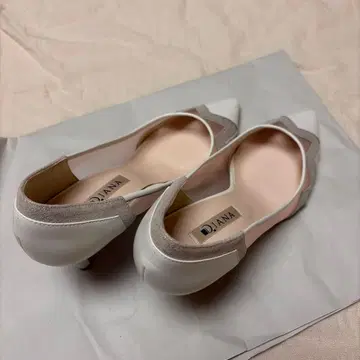 DIANA 스틸레토 하이힐 EM 17254