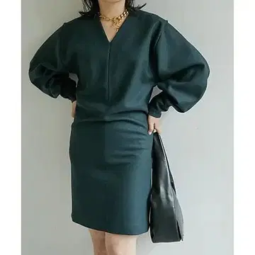 Whim Gazette 하세가와 쿄코 씨 콜라보 멜톤 스무스 원피스