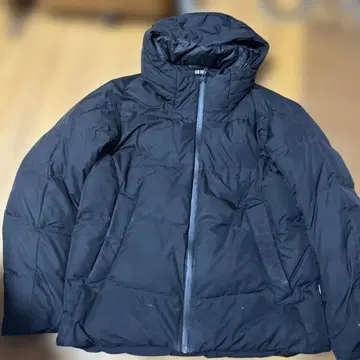 유니클로 UNIQLO 후드 부착 블랙 다운 자켓