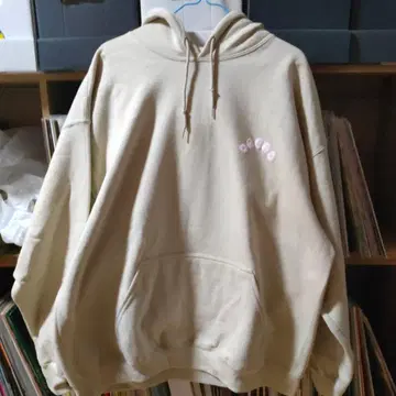 Gildan 베이지 후드티 DREAD 자수