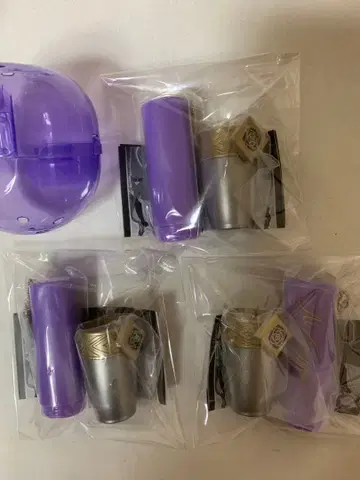 우타프리 카르나이 립 케이스 아이