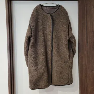 유행색 브라운 오버 사이즈 보아 코트 M