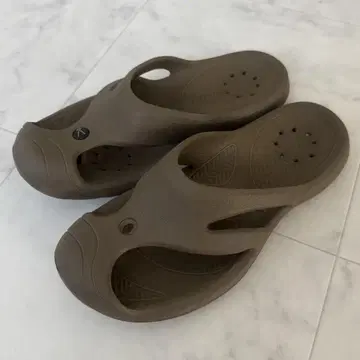 KEEN 샌들 maui 브라운 브라운 M8,W10 (26cm)