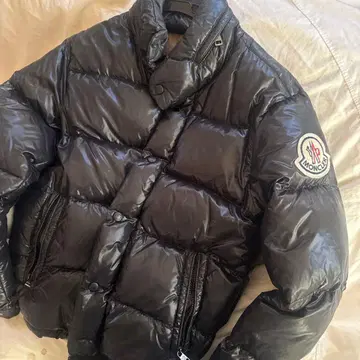MONCLER 블랙 다운 자켓