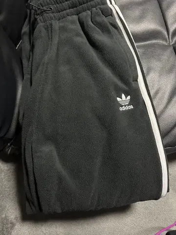 adidas originals 폴러 플리스 트랙 팬츠 (저지)