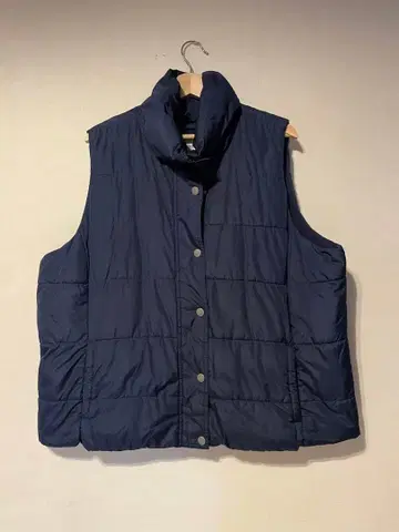 네이비 다운 베스트 노카라 퀼팅