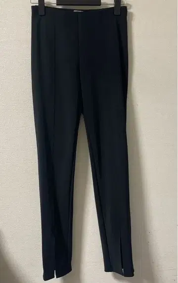 theory luxe 테이퍼드 팬츠 블랙 / M