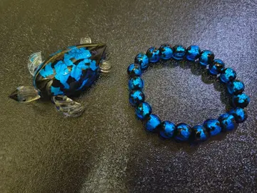 파랑과 블랙 유리제 행운 거북이와 파워스톤 팔찌 세트