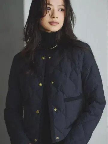 TAION x anuans 콜라보 노카라 퀼팅 숏 다운