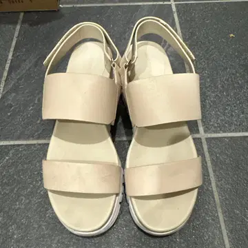 콜한 핑크 베이지 샌들 백 스트랩 포함