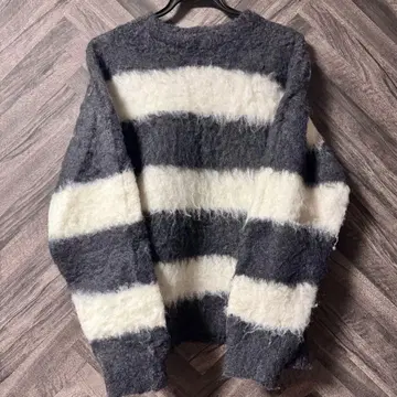 ONCILY 그레이 화이트 스트라이프 니트 온셰리 M 사이즈