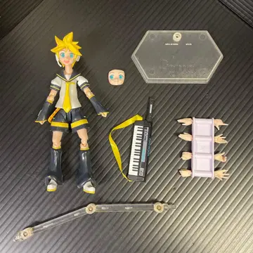 figma 카가미네 렌 피규어