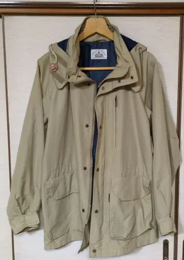 TARAS BOULBA 마운틴 후드티 L 사이즈