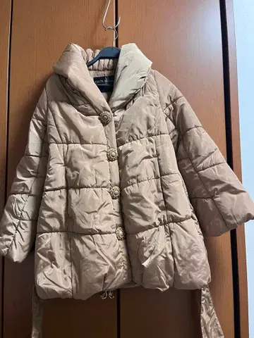 CECI McBEE 베이지 다운 자켓