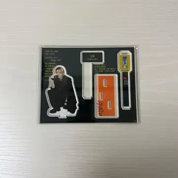 아이엔 아크릴 스탠드 yourhero