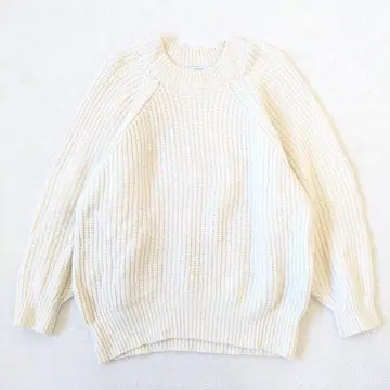 슬로브 이에나 니트 울 혼방 두께감 있는 돌먼 슬리브 루즈핏 화이트