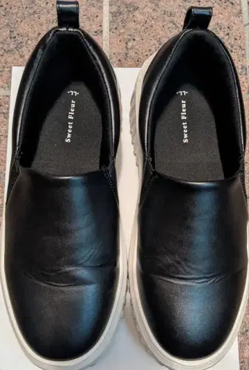 오카다 유리 시마무라 블랙 슬립온 스니커즈 LL 완판