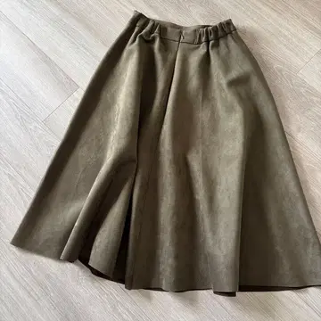 새상품급 올리브 그린 플레어 스커트 허리밴딩