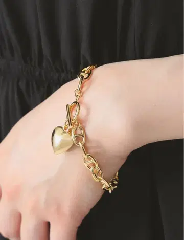 BEAMS 골드 하트 모양 참 팔찌