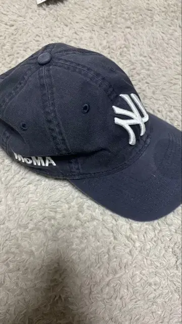 MoMA 네이비 야구 모자
