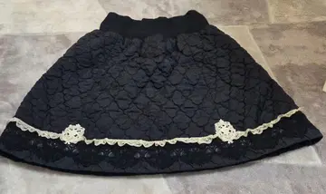 사에라 히스크로네 스커트