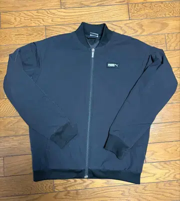 PUMA 블랙 집업 점퍼