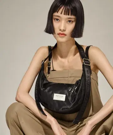 미개봉 새상품 beautiful people STUDIOUS 숄더백