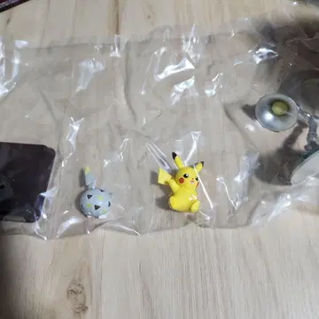 포켓몬 빈티지 컬렉션 타입 스틸 피카츄&토게데마루
