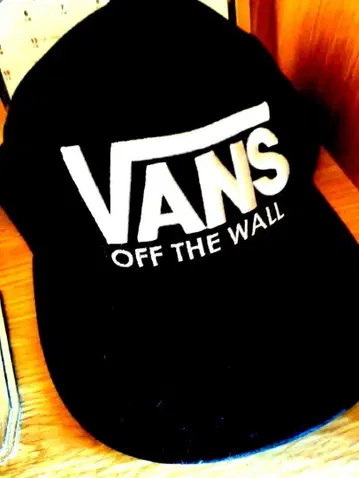 VANS OFF THE WALL 블랙 캡