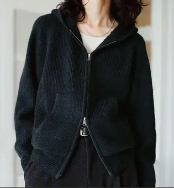 wym AZE KNIT CROPPED HOODIE