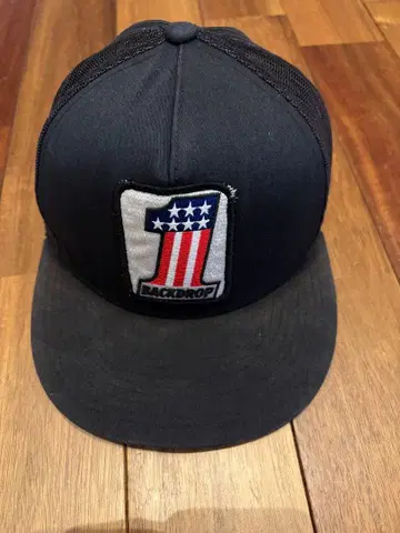 백드롭 메쉬 캡 하이드 앤드 시크