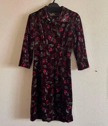 ROPE 로페 벨로아 원피스 장미 꽃무늬 카라 부착 리본 레트로