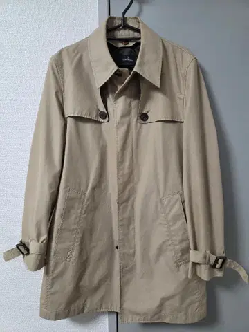 베이지 트렌치코트
