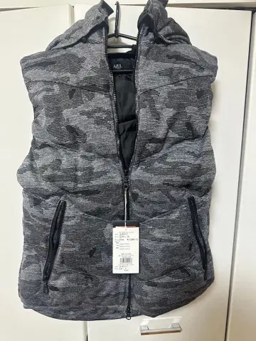 카모플라쥬 패턴 후드 부착 다운 베스트 S