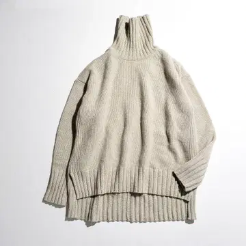 새상품급 맥피 라무 캐시미어 터틀넥 풀오버 니트 베이지