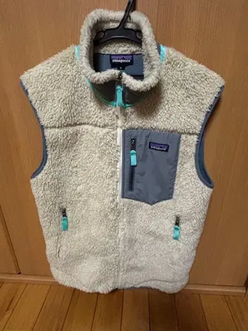 [ 새상품급 ] patagonia 플리스 베스트 M 크림/그레이