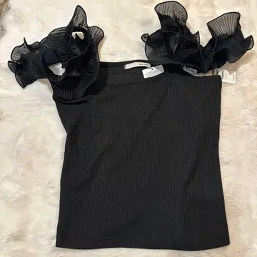 ROYAL PARTY 블랙 프릴T셔츠 M