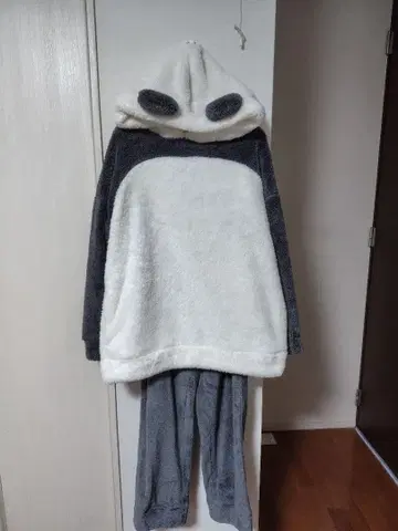 GU 팬더 후드 부착 룸웨어 XL
