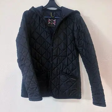 LAVENHAM 블랙 퀼팅 자켓