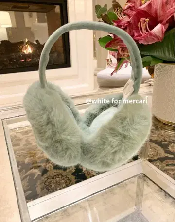 캐나다 복슬복슬 이어머프 선물 파스텔 그린