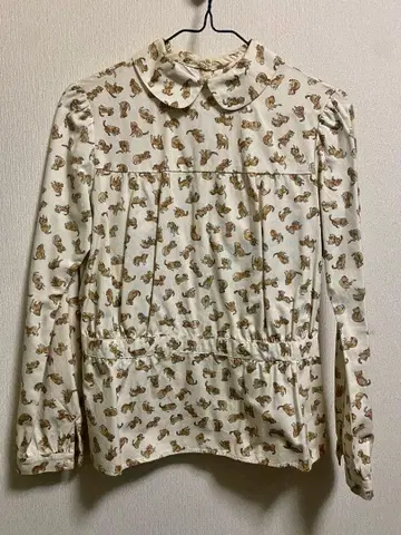 내셔널 스탠다드 강아지 패턴 블라우스