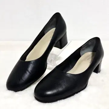 마가렛호웰 아이디어 펌프스 라운드토 와이드 힐 관혼상제 블랙